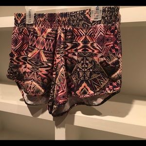 ONZIE Women’s shorts , size S/M Like New 🔥🔥